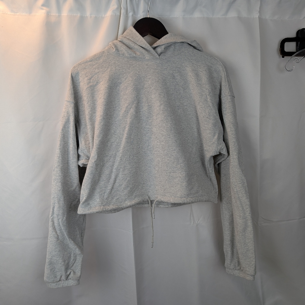 Aritzia Babaton Weekender Cropped Hoodie Light Grey size S in VGUC - Picture 3 of 11